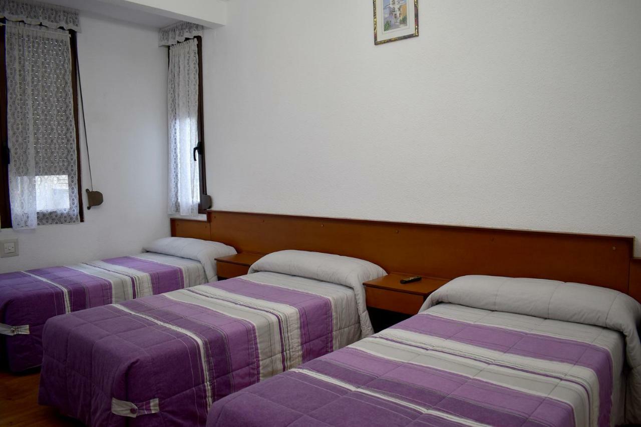 Hostal Oviedo Hotel León Kültér fotó