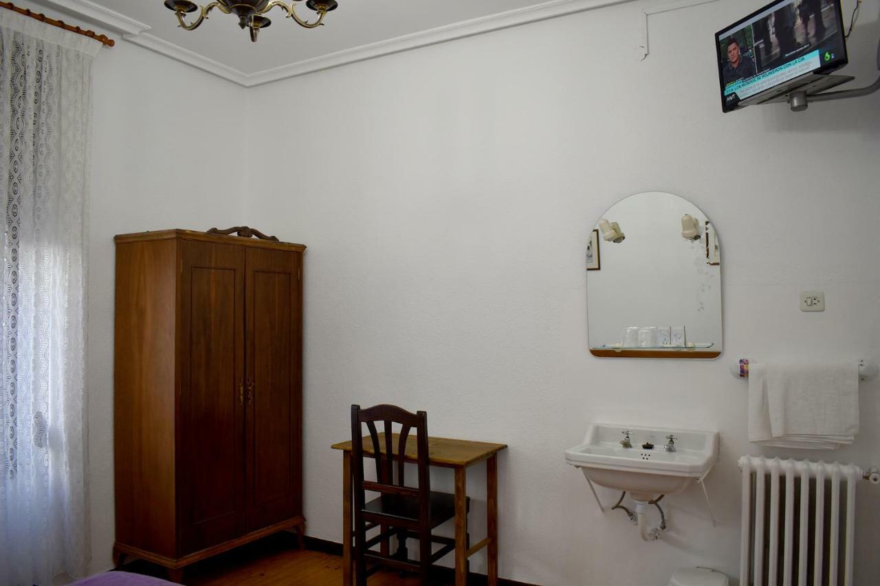 Hostal Oviedo Hotel León Kültér fotó