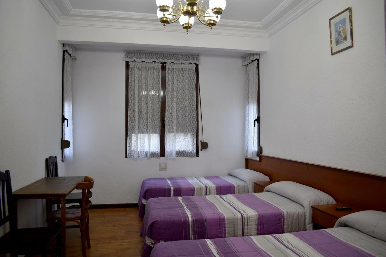 Hostal Oviedo Hotel León Kültér fotó