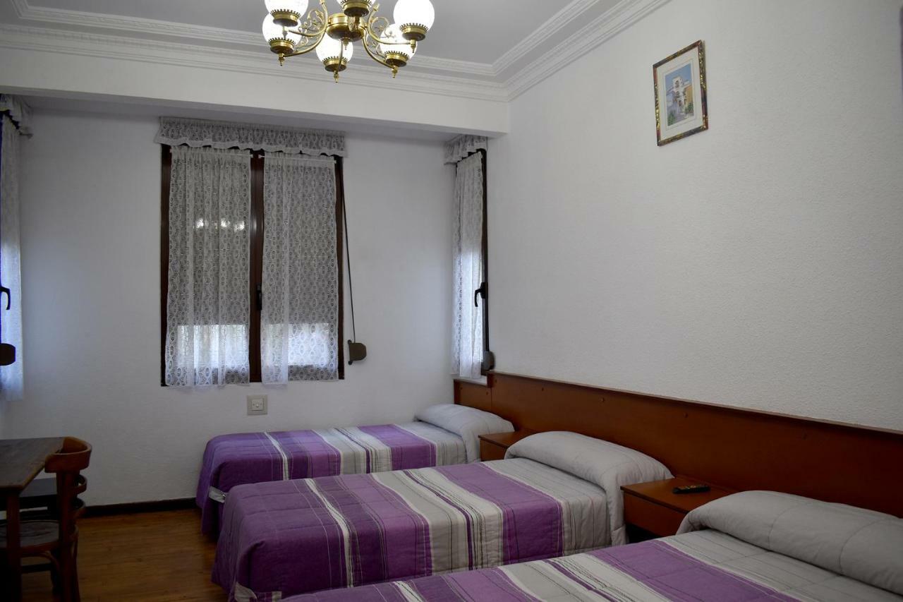Hostal Oviedo Hotel León Kültér fotó